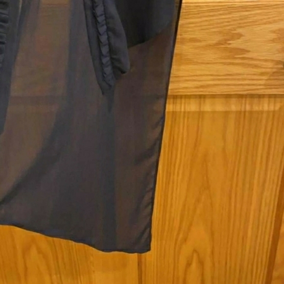 Alice÷Olivia Claude V-Neck Cold Shoulder - Picture 7 of 8